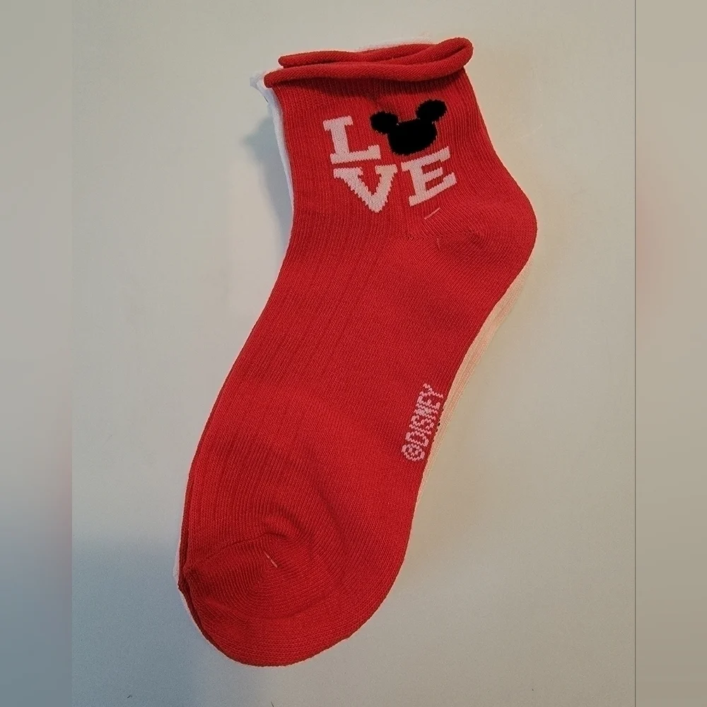 Disney 3 Pack Ladies Mickey Valentines Above Ankle Socks
